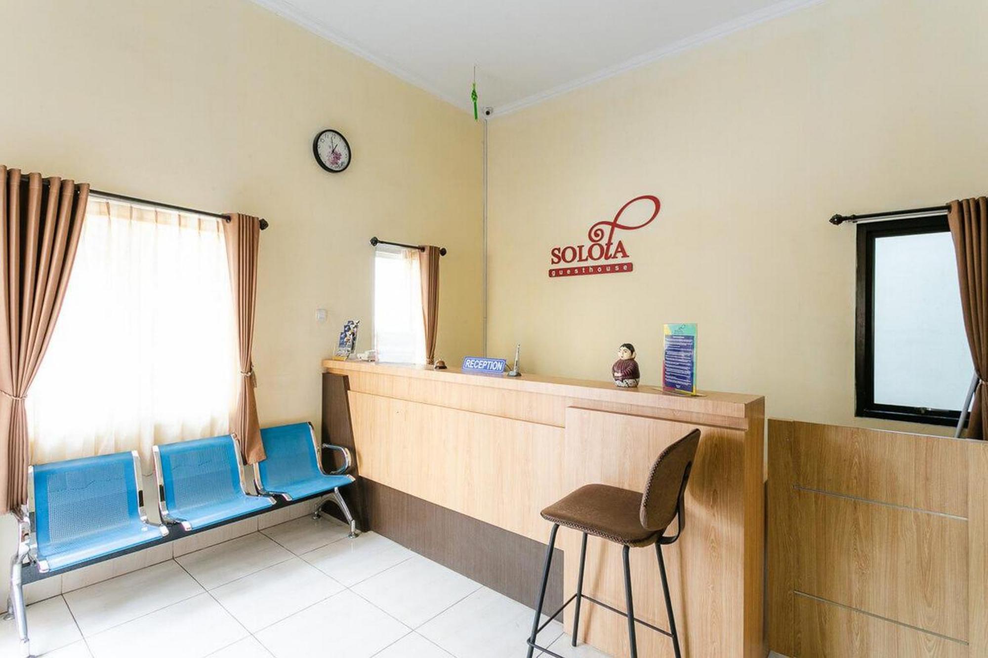 Reddoorz Syariah Near Purwosari Train Station Hotell Solo Exteriör bild